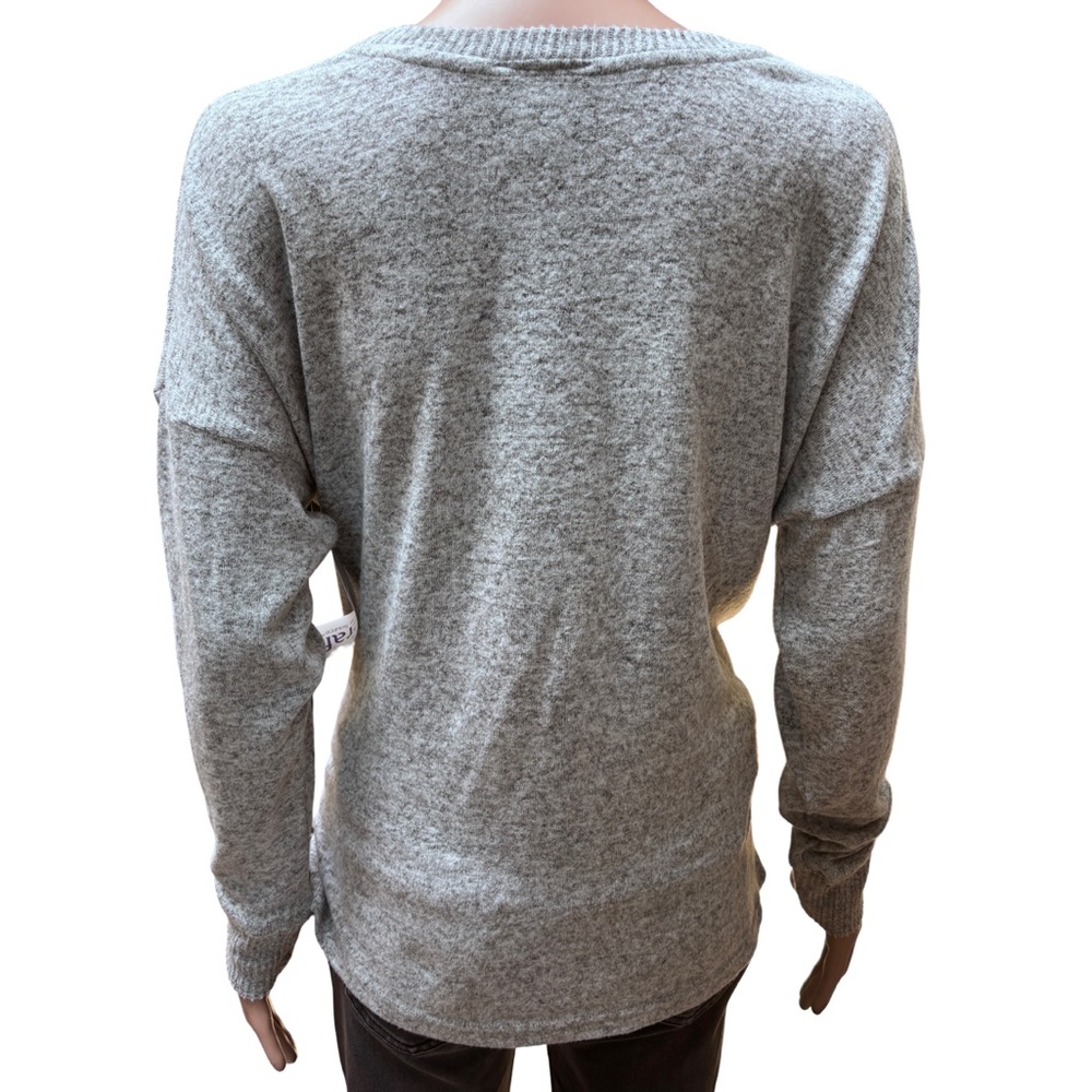 Graceland Gray Long Sleeve Ribbed Women’s Top NWT - Picture 2 of 7